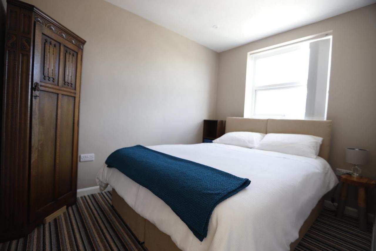 Seafarer'S View - 6 Bedroom Townhouse In Cowes, Parking & Seaviews. كاوز المظهر الخارجي الصورة