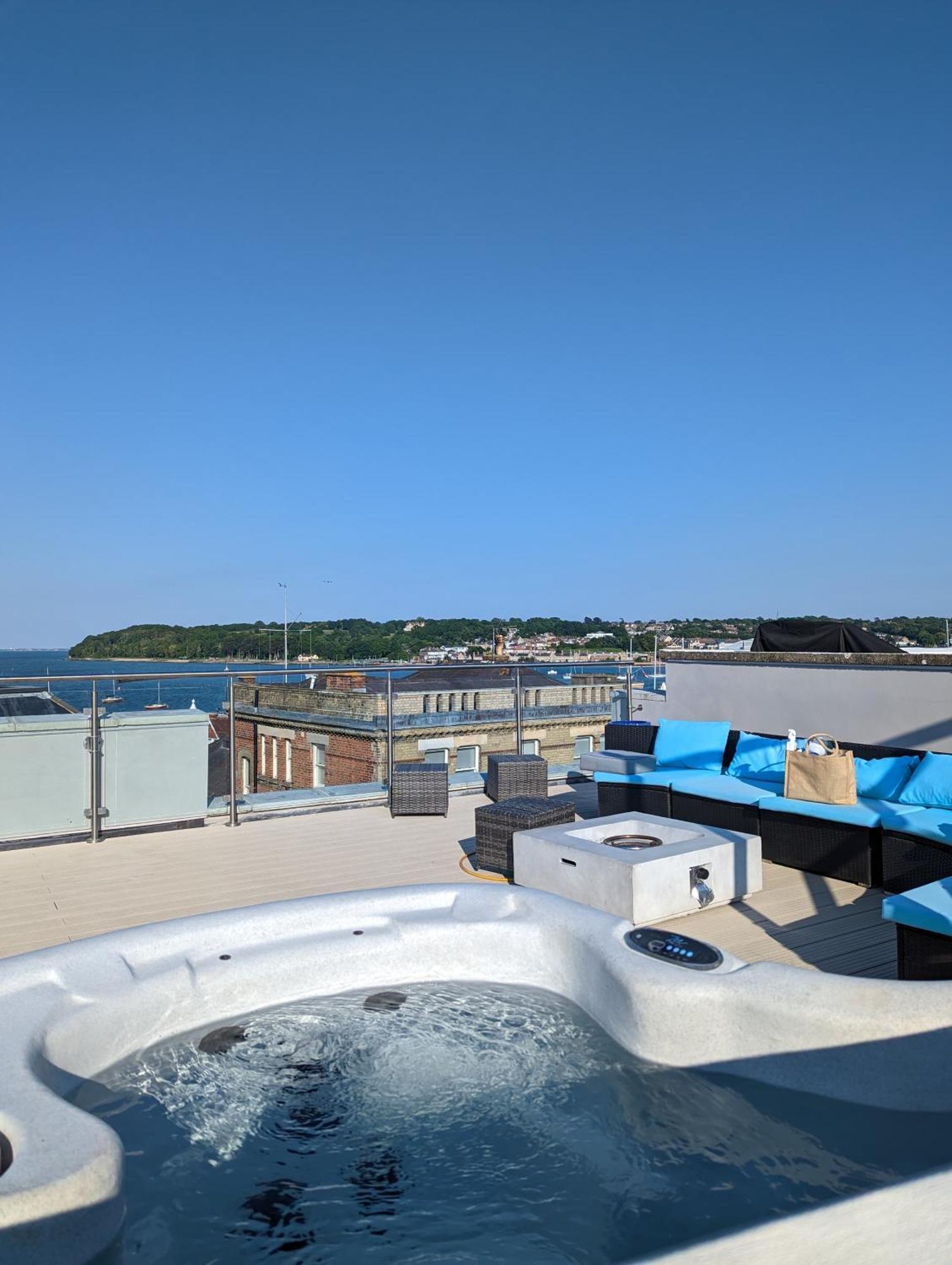Seafarer'S View - 6 Bedroom Townhouse In Cowes, Parking & Seaviews. كاوز المظهر الخارجي الصورة